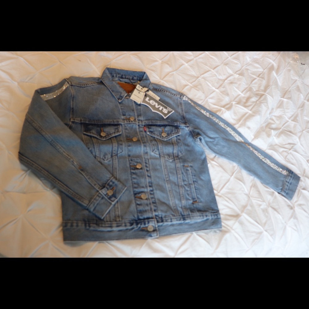 Levi’s women’s trucker jacket /embellished sleeves - Picture 3 of 15